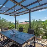 1 Bedroom Beautiful In * Šibenik
