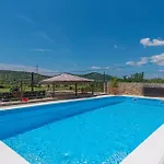 1 Bedroom Beautiful In Apartmán