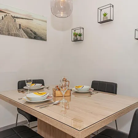 1 Bedroom Beautiful In