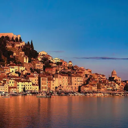 1 Bedroom Beautiful In Šibenik