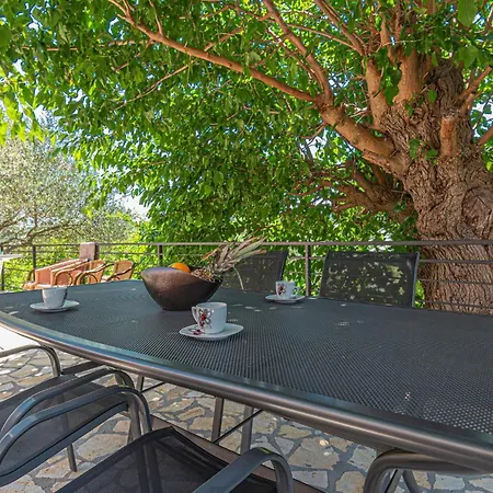 Apartmán 1 Bedroom Beautiful In Šibenik