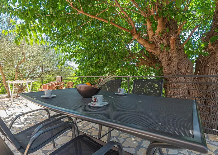 דירה Beautiful In שיבניק